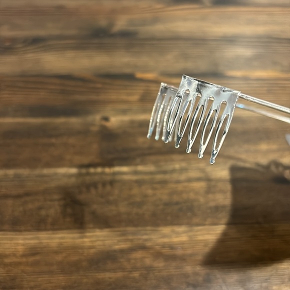 Adrene rhinestone decorative tiara New - Picture 3 of 5